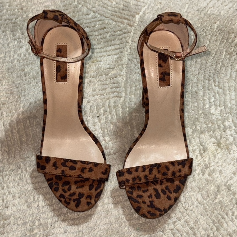 Forever 21 animal print brown ankle strap platform sandals heels sz‎ 7